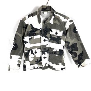Boy’s Gray Camo Buttoned Shirt/Jacket